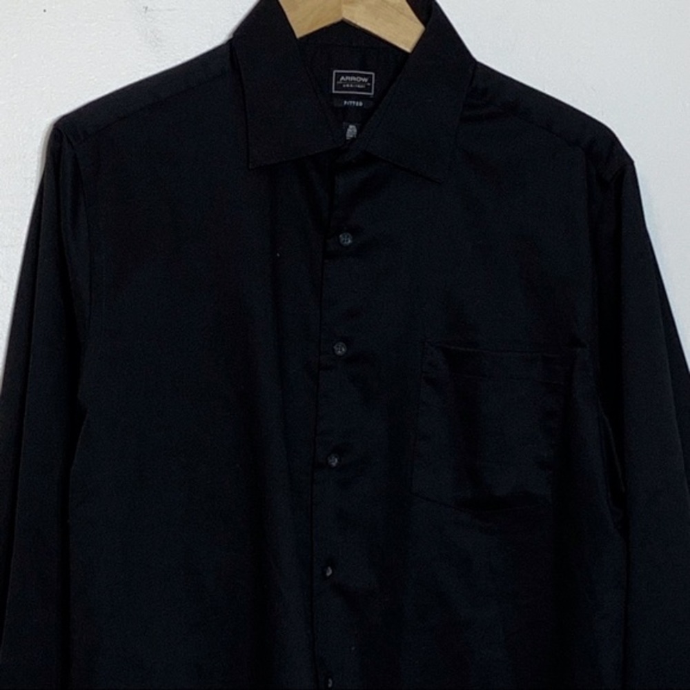 EUC Arrow fitted black button down‎ dress shirt - Picture 5 of 7